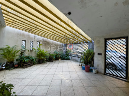 Image 4 - 1033069