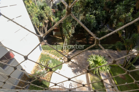 Image 28 - 1033074