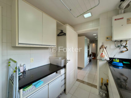 Image 32 - 1033075