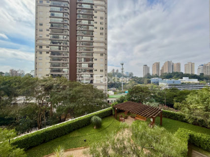 Image 12 - 1033075