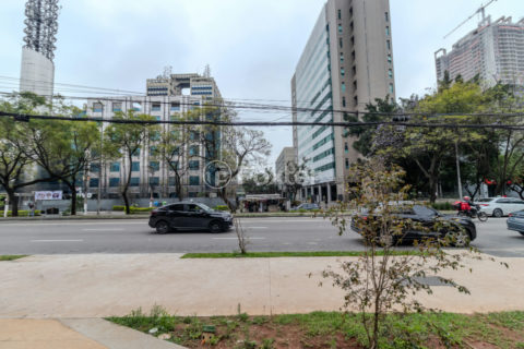 Image 5 - 1033078