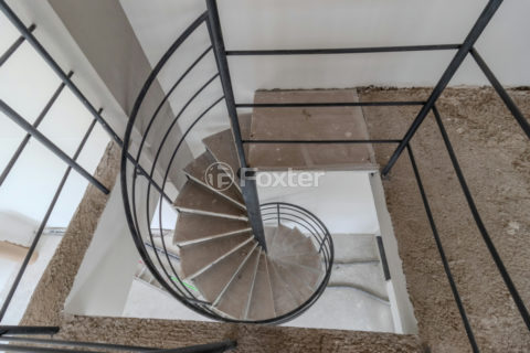 Image 16 - 1033078
