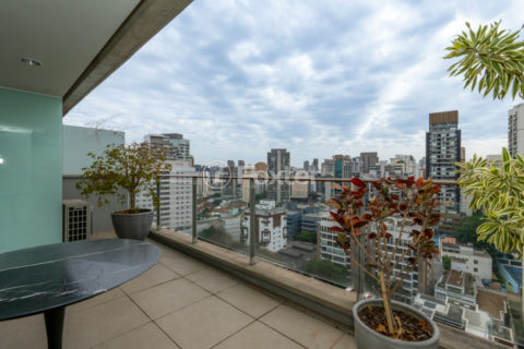 Image 10 - 1033079