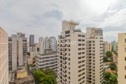 Image 7 - 1033080
