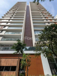 Image 23 - 1033083