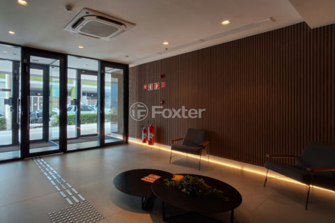 Image 23 - 1033085