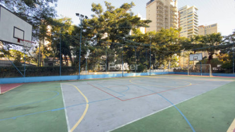 Image 44 - 1033091