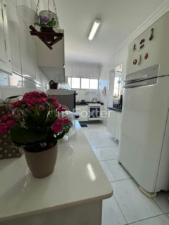 Image 9 - 1033097
