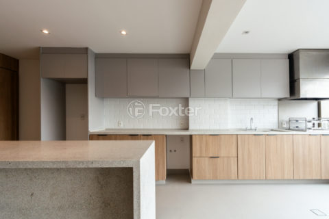 Image 7 - 1033107