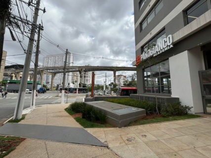 Image 32 - 1033108