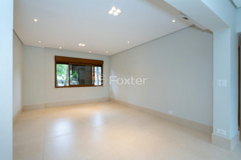 Image 42 - 1033117