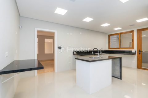 Image 31 - 1033117