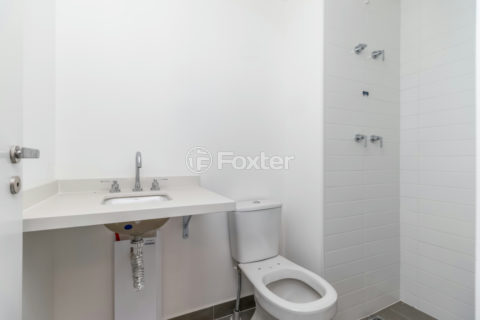 Image 21 - 1033122