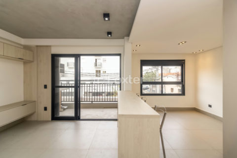 Image 11 - 1033139