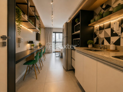 Image 4 - 1033141
