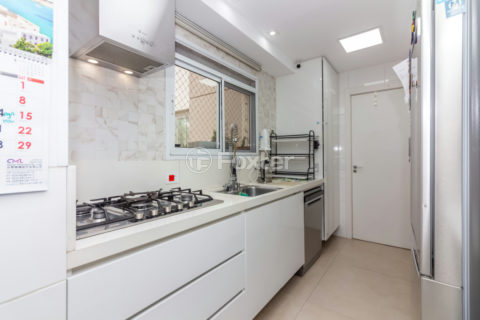Image 33 - 1033144