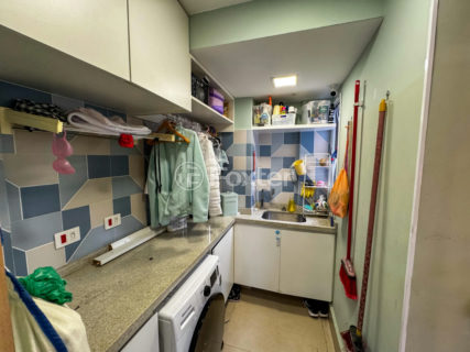 Image 37 - 1033144