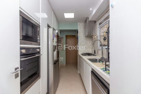 Image 32 - 1033144