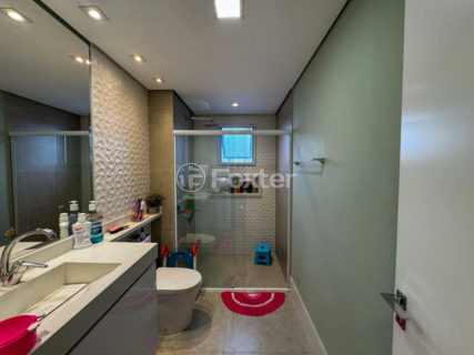 Image 38 - 1033144