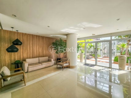 Image 44 - 1033144