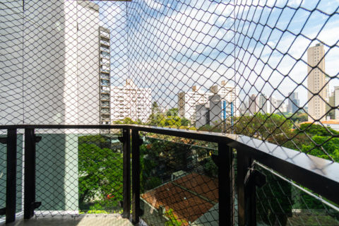 Image 12 - 1033155