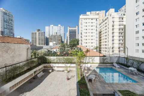 Image 26 - 1033158
