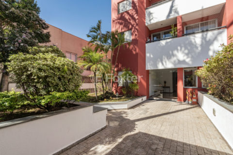 Image 39 - 1033158