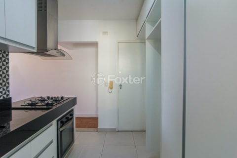 Image 9 - 1033159