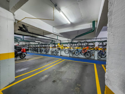 Image 30 - 1033181