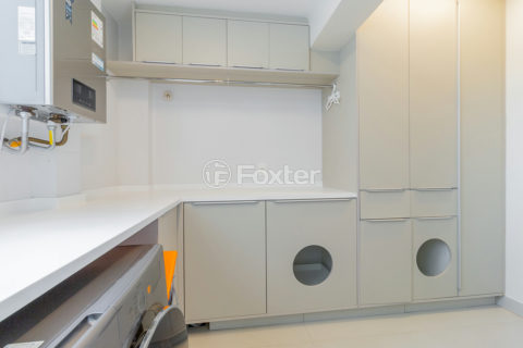 Image 30 - 1033185