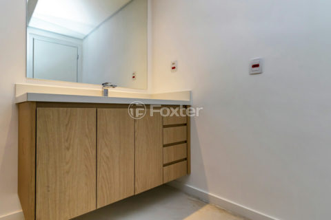 Image 3 - 1033191