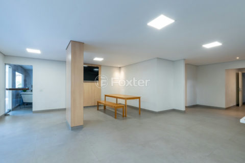 Image 44 - 1033193