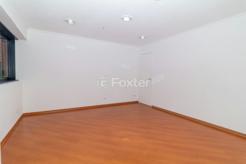 Image 4 - 1033194