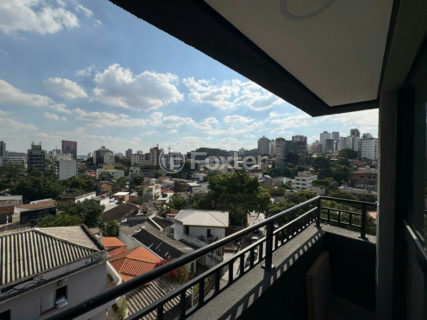 Image 19 - 1033195