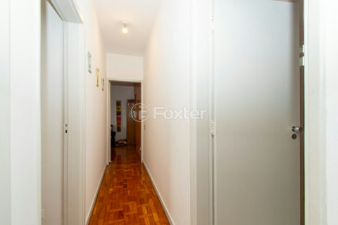 Image 21 - 1033196