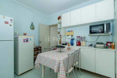 Image 10 - 1033196