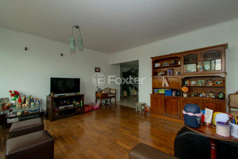 Image 4 - 1033196