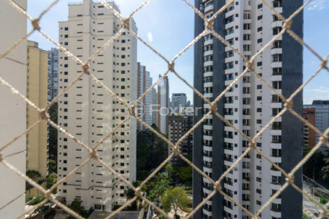 Image 19 - 1033248