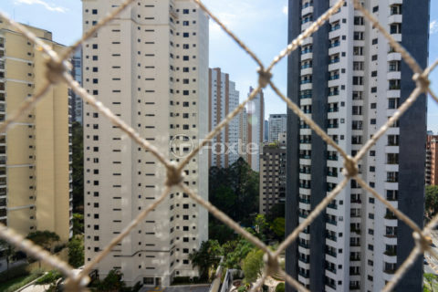 Image 16 - 1033248