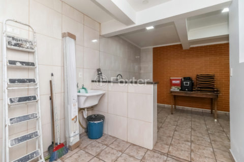 Image 40 - 1033249