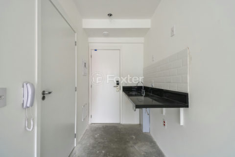 Image 9 - 1033250