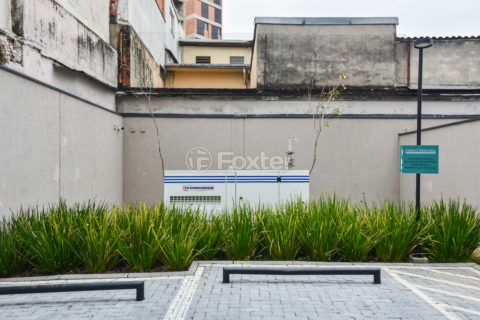Image 30 - 1033250