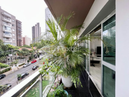 Image 6 - 1033255