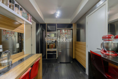 Image 32 - 1033258