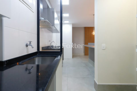 Image 30 - 1033270