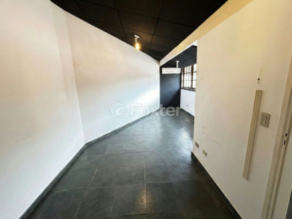 Image 4 - 1033272