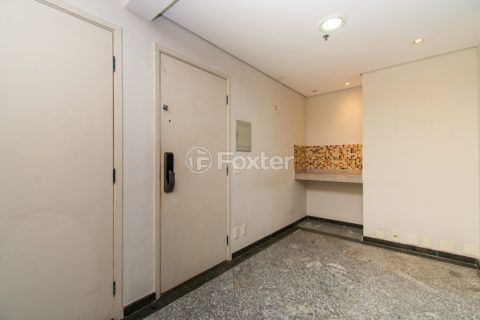Image 22 - 1033276