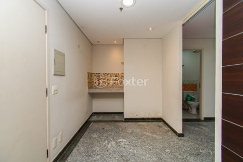 Image 21 - 1033276
