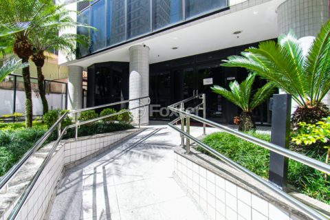 Image 30 - 1033276