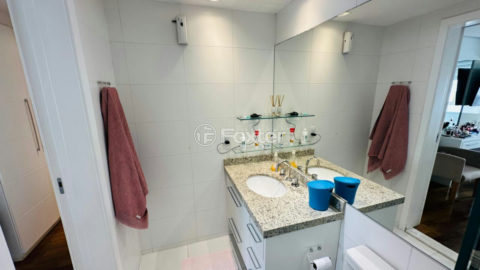 Image 39 - 1033288